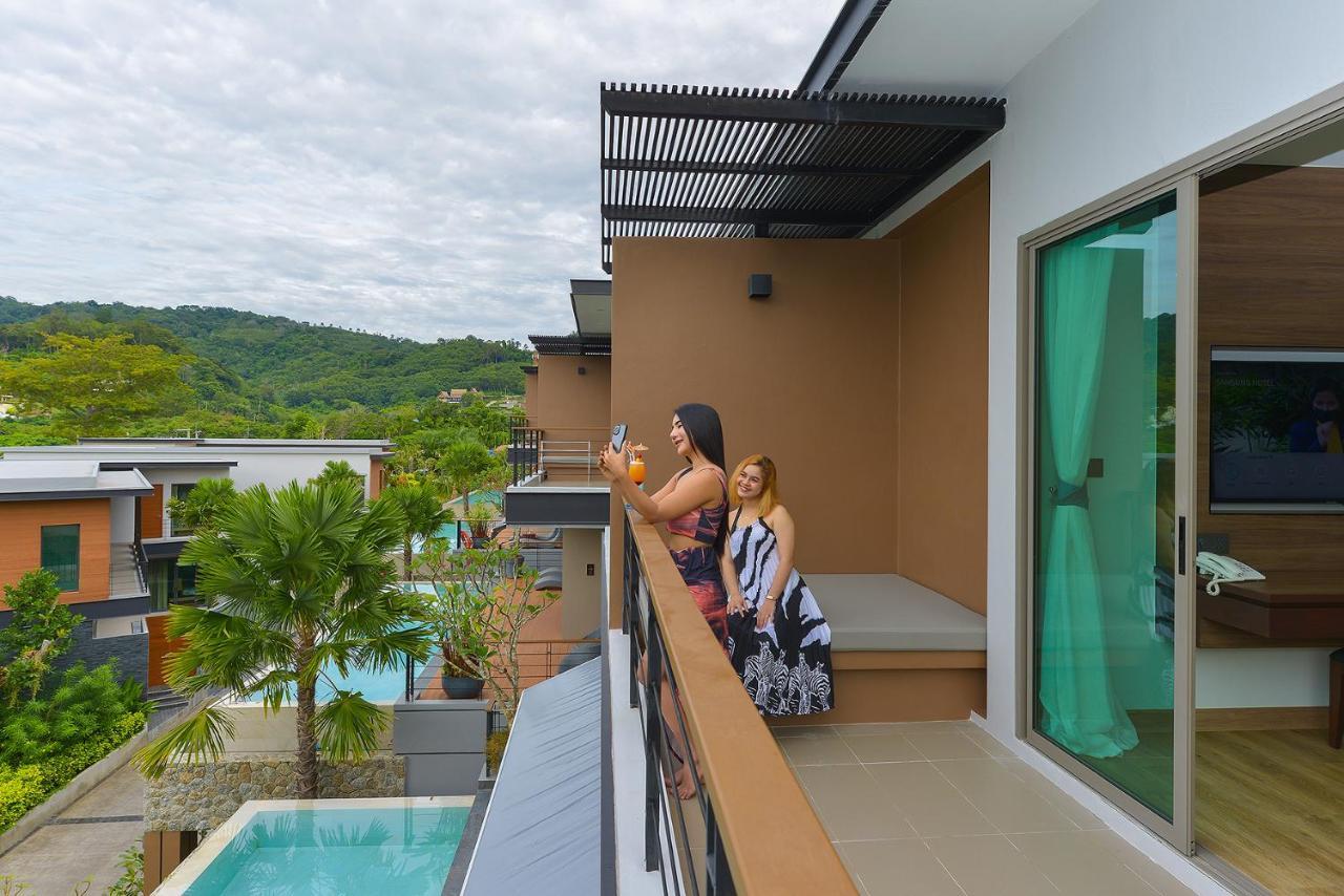 Le Resort And Villas Rawai Екстер'єр фото A balcony
