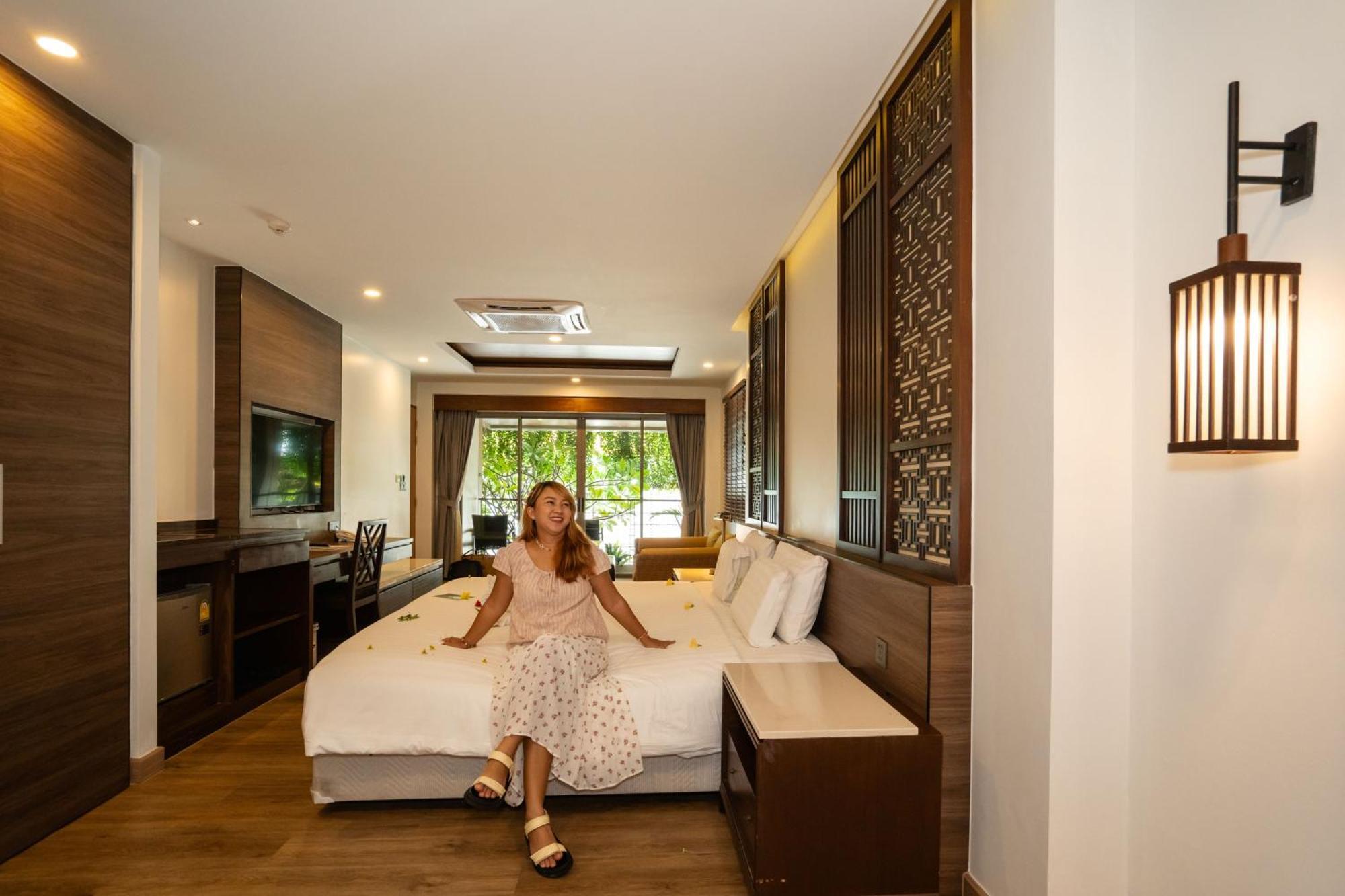 Le Resort And Villas Rawai Екстер'єр фото A guest at the hotel