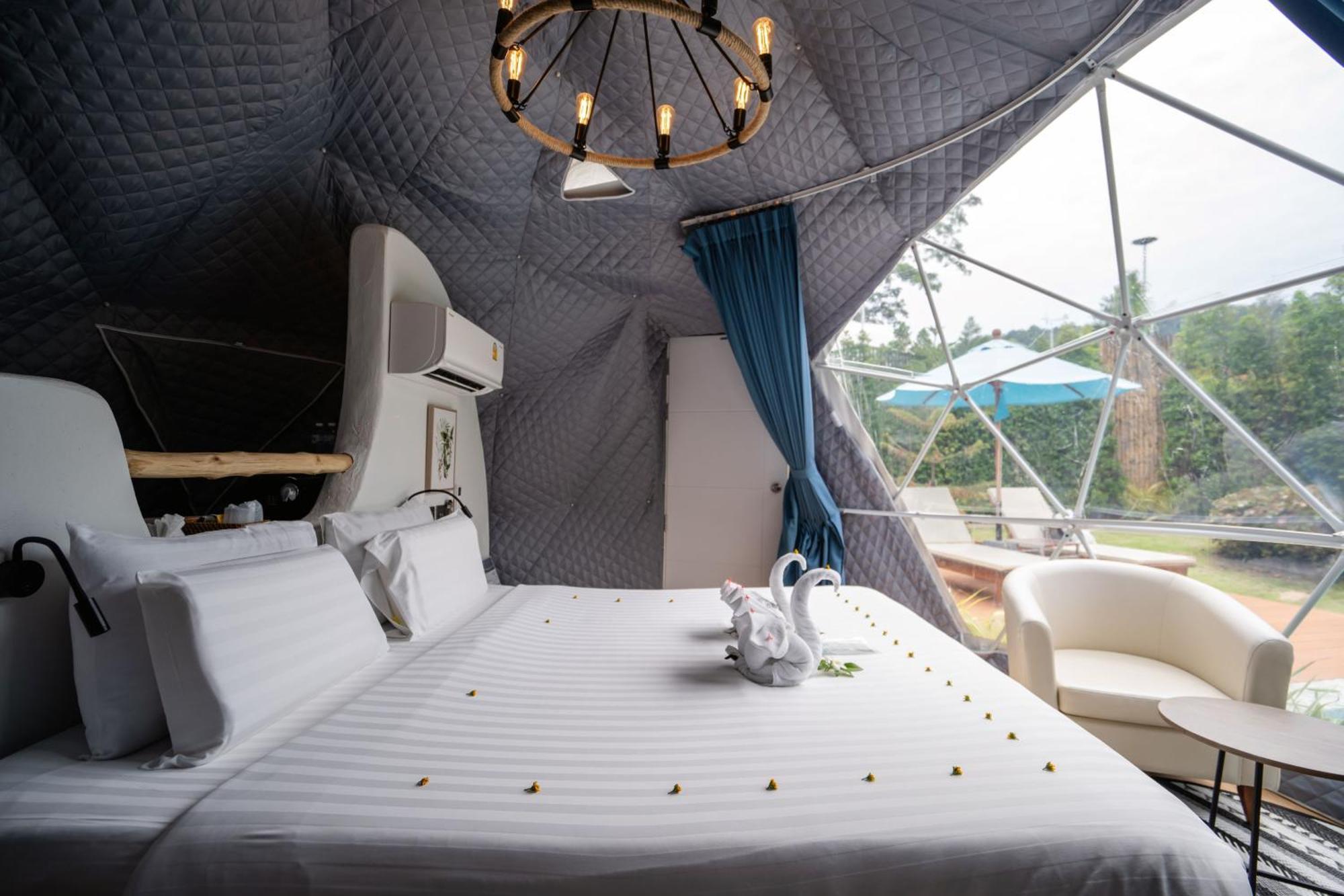 Le Resort And Villas Rawai Екстер'єр фото Interior of a glass dome