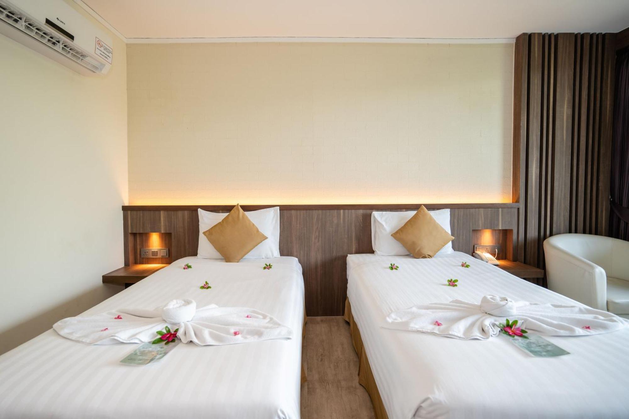 Le Resort And Villas Rawai Екстер'єр фото Deluxe Room